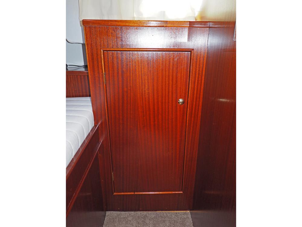 Cabin en avant, H&eacute;bergements